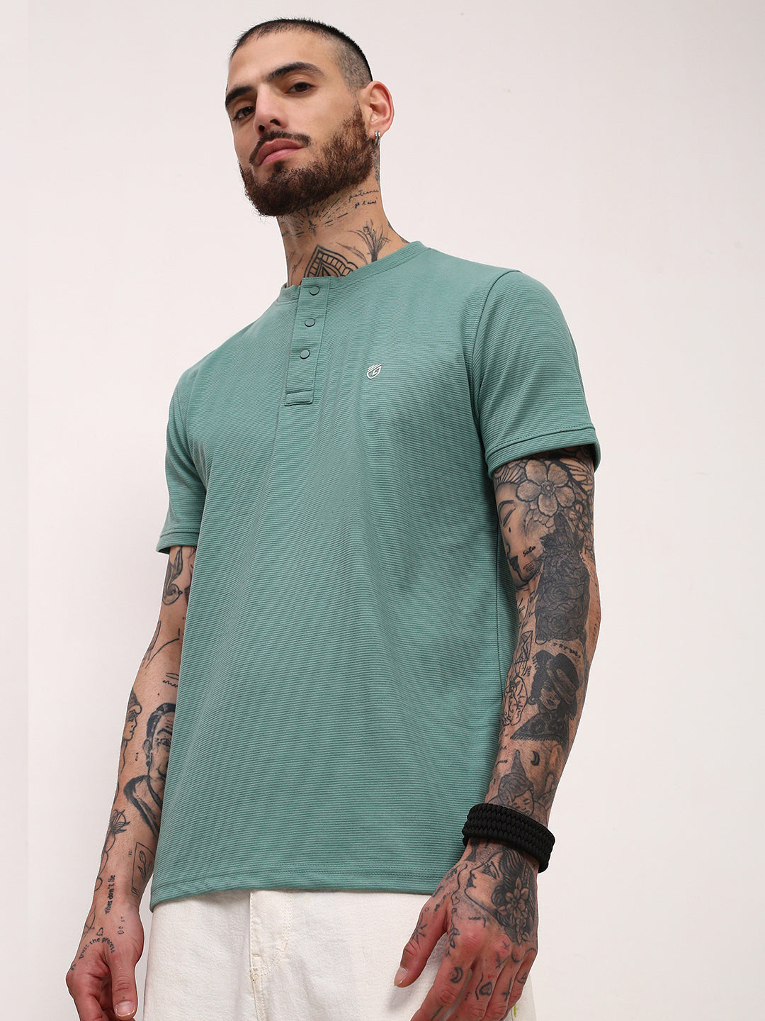 Men Green Solid T Shirt