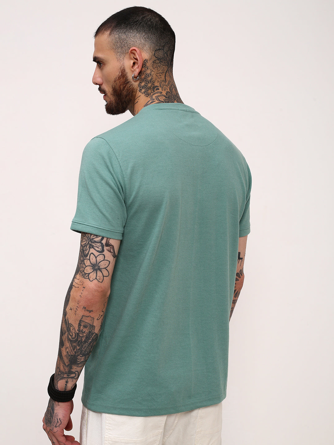 Men Green Solid T Shirt