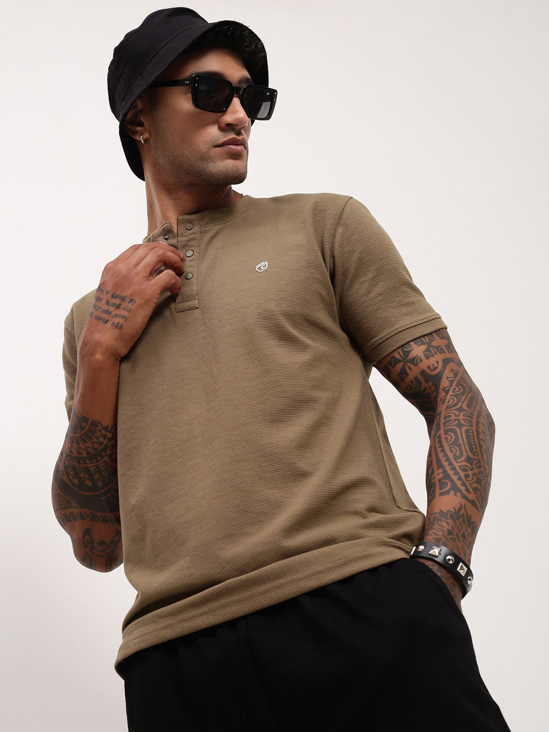 Men Olive Solid T Shirt