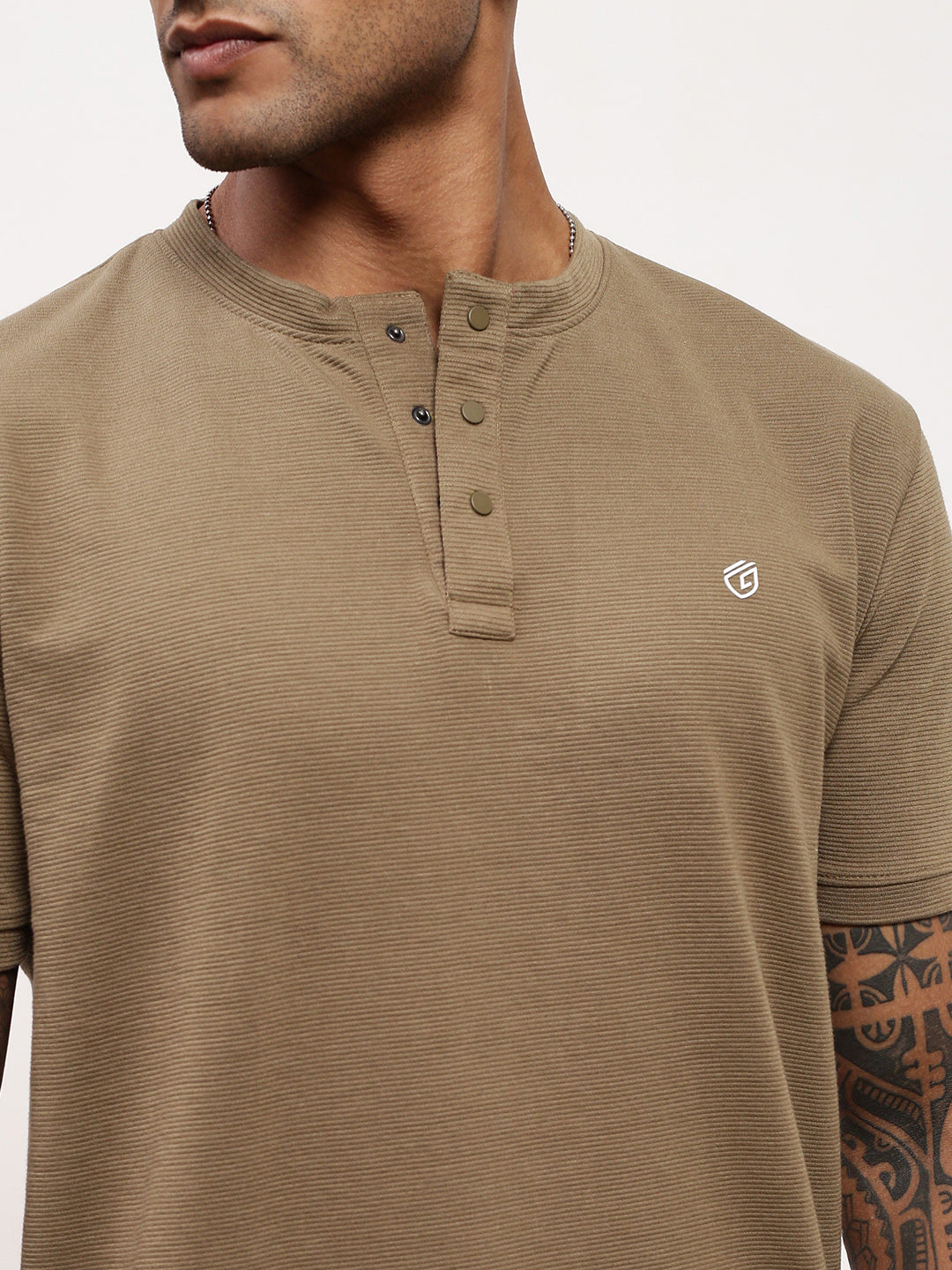 Men Olive Solid T Shirt