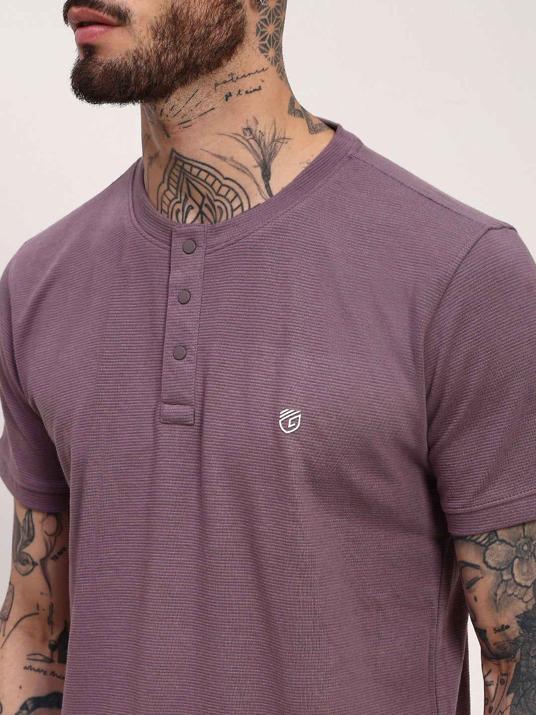 Men Purple Solid T Shirt