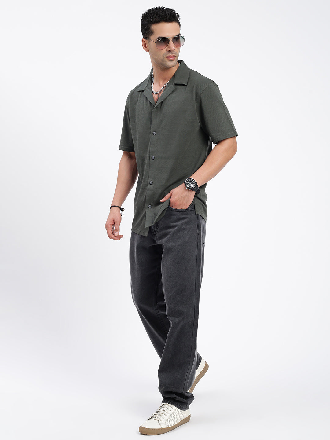 Men Solid Green Relaxed Fit Shirt