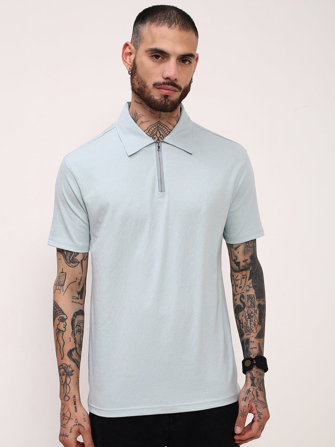 Men Blue Solid T Shirt