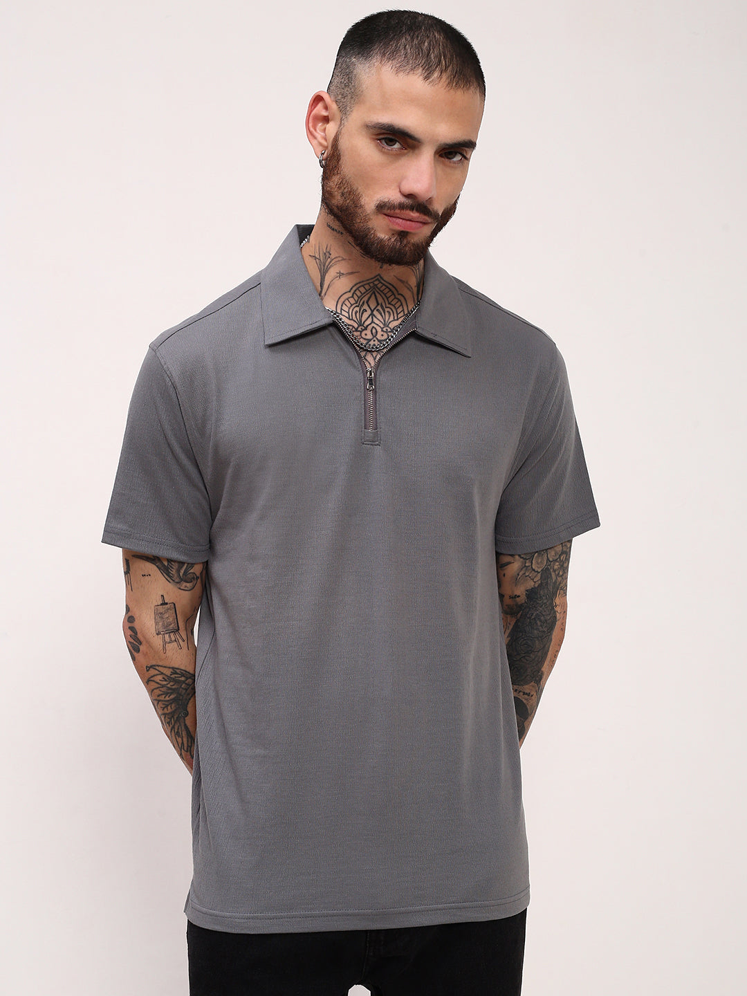 Men Grey Solid T Shirt