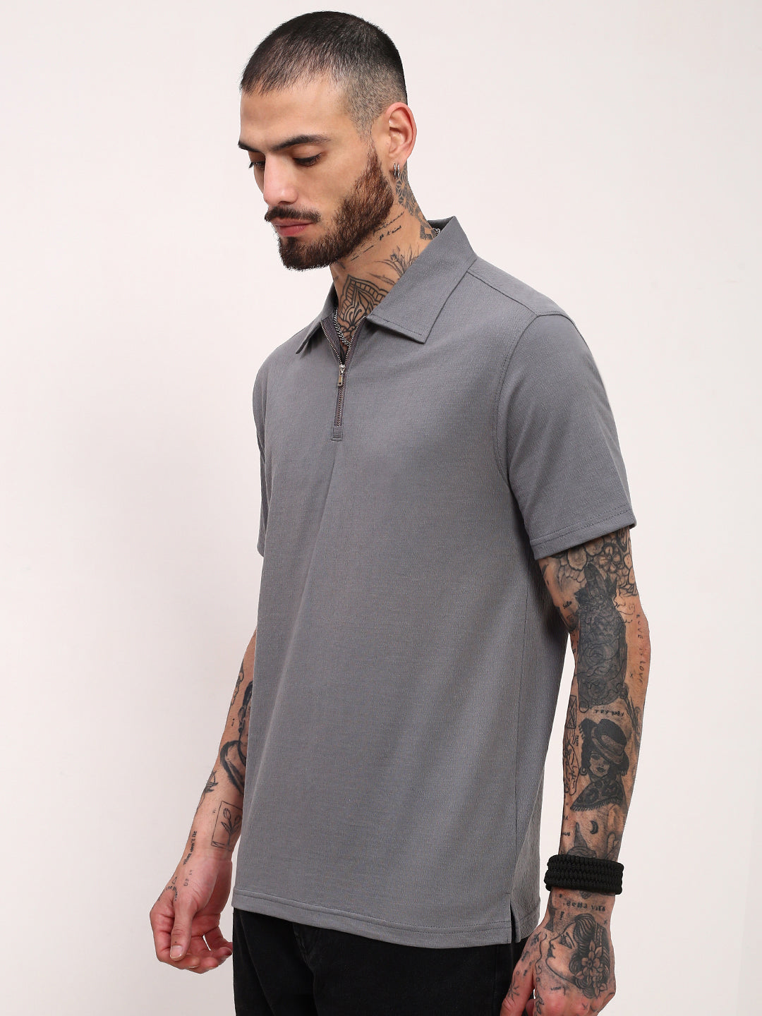 Men Grey Solid T Shirt