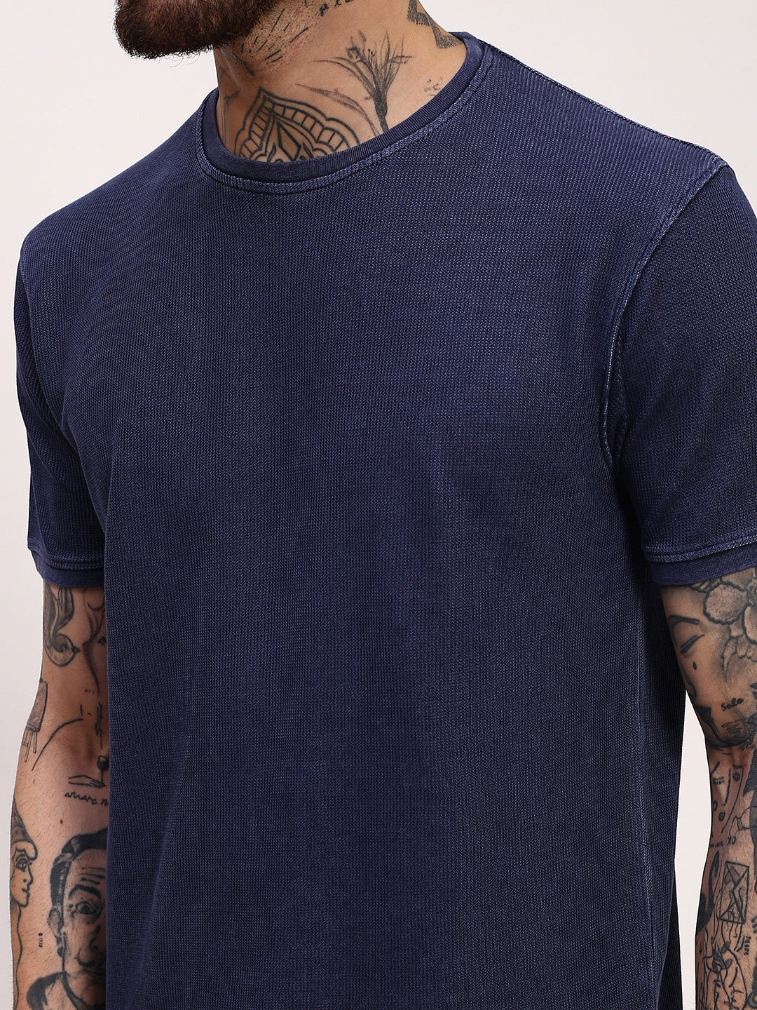 Men Navy Blue Solid T Shirt