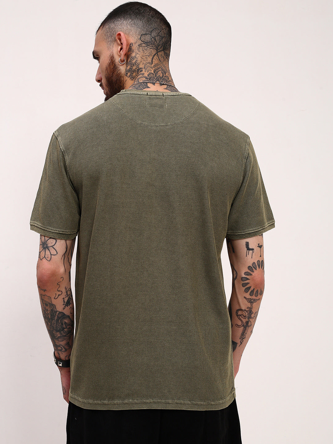 Men Olive Solid T Shirt