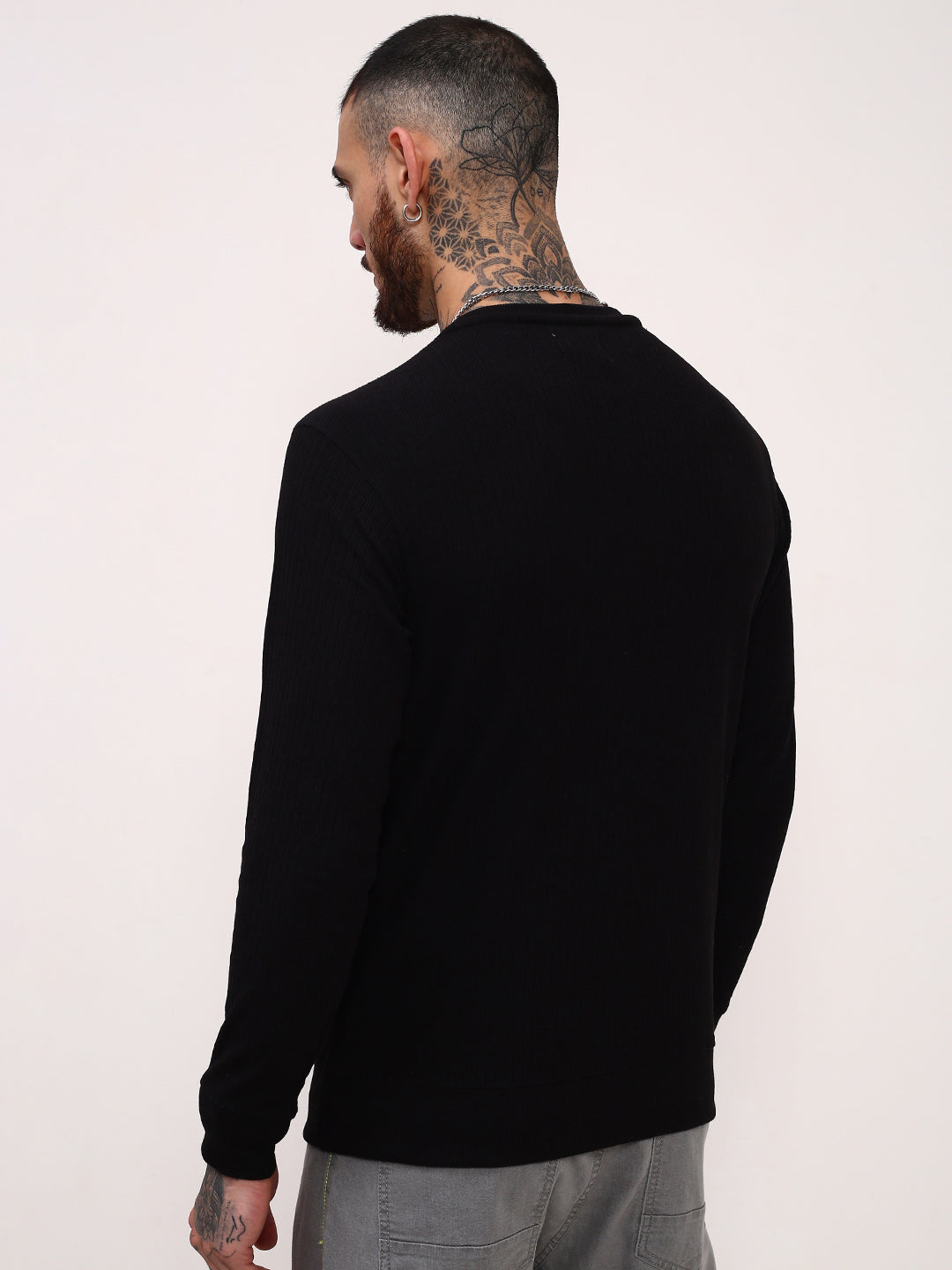 Men Black Solid Sweatshirt