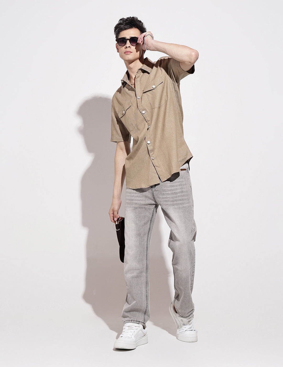 Men’s Brown Short Sleeve Button Down Shirt with Chest Pockets