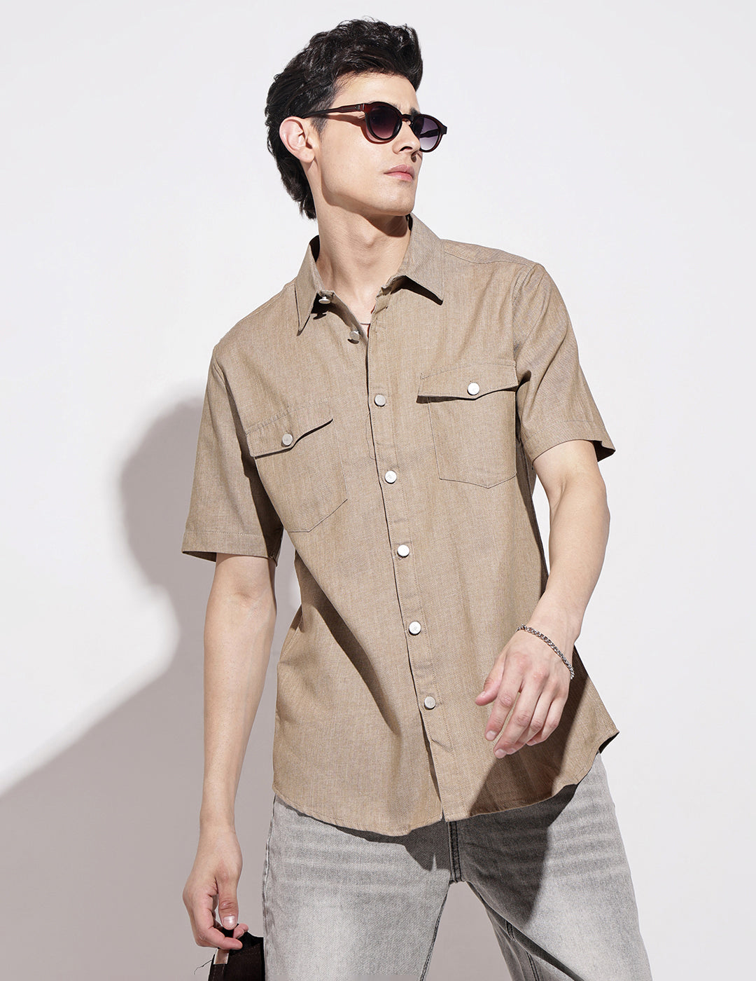 Men’s Brown Short Sleeve Button Down Shirt with Chest Pockets