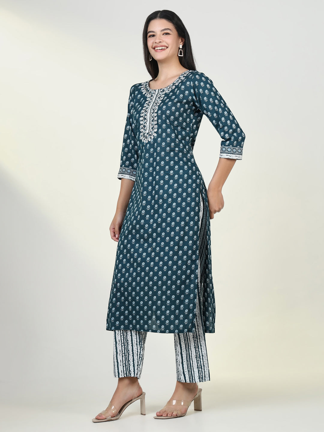 Women Floral Teal Kurta Set with Dupatta