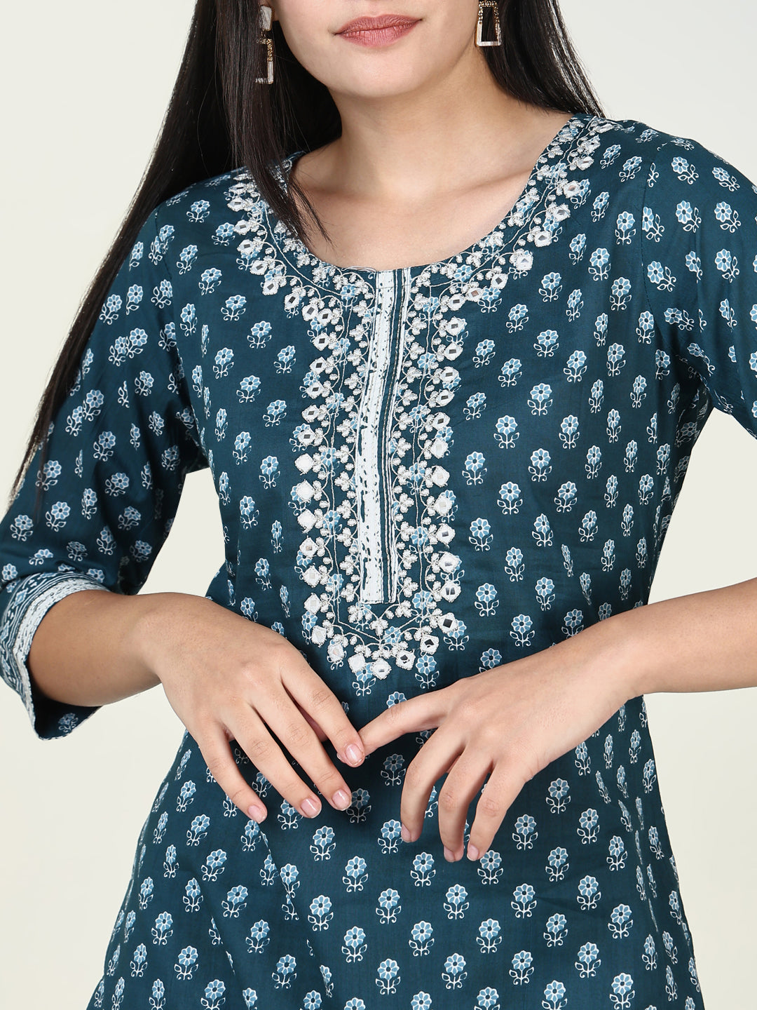 Women Floral Teal Kurta Set with Dupatta