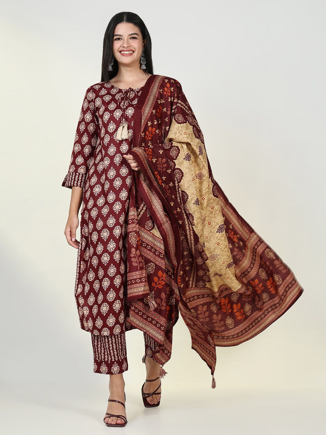 Women Graphic Maroon Kurta Set with Dupatta