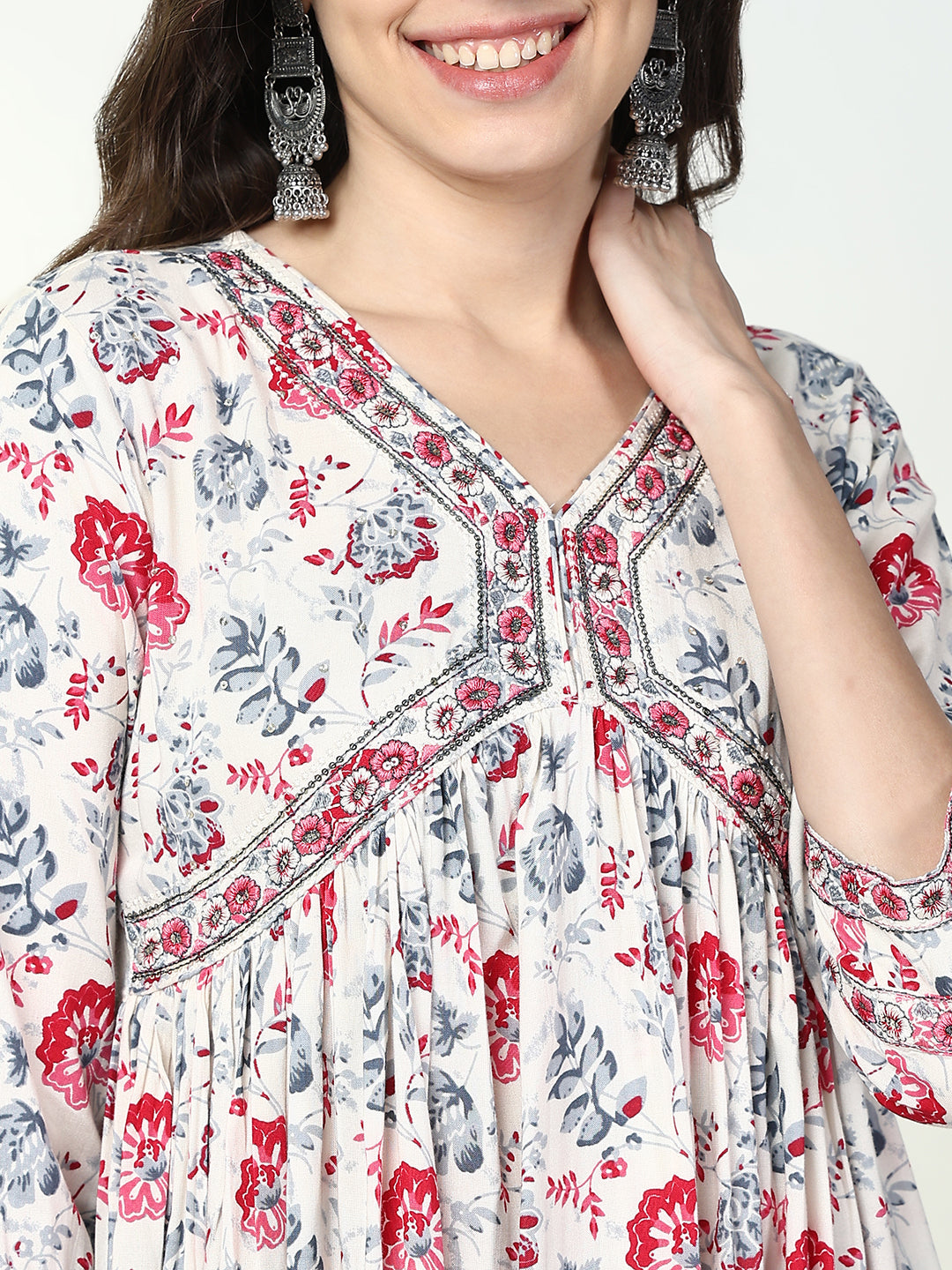 Women White Floral Anarkali Kurta