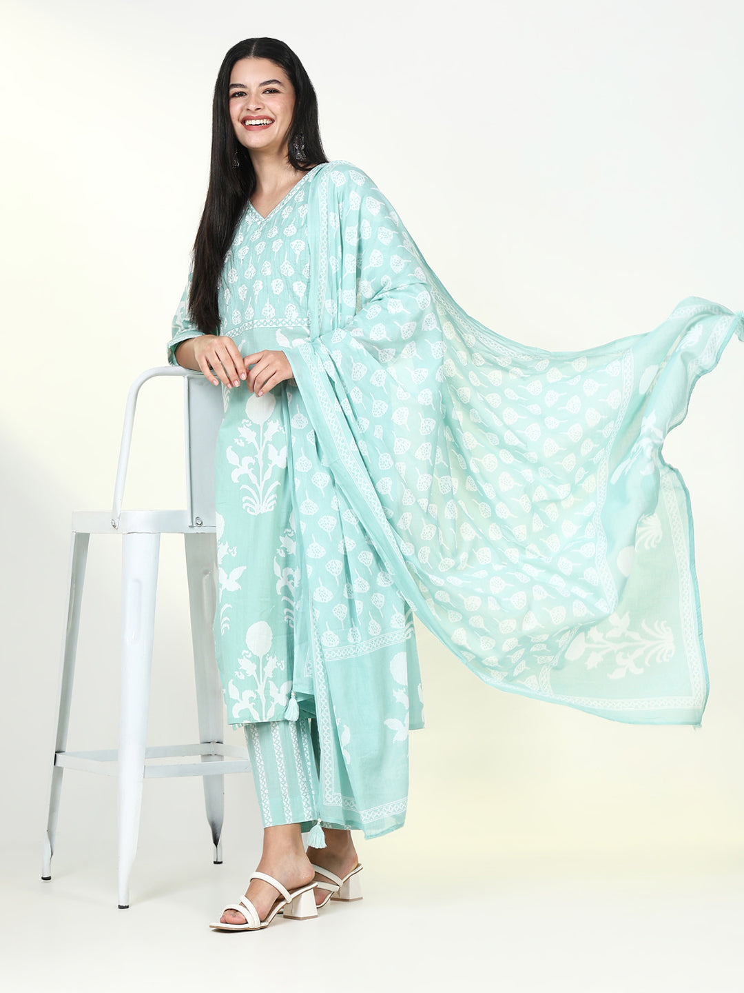 Women Graphic Sea Green Kurta Set with Dupatta