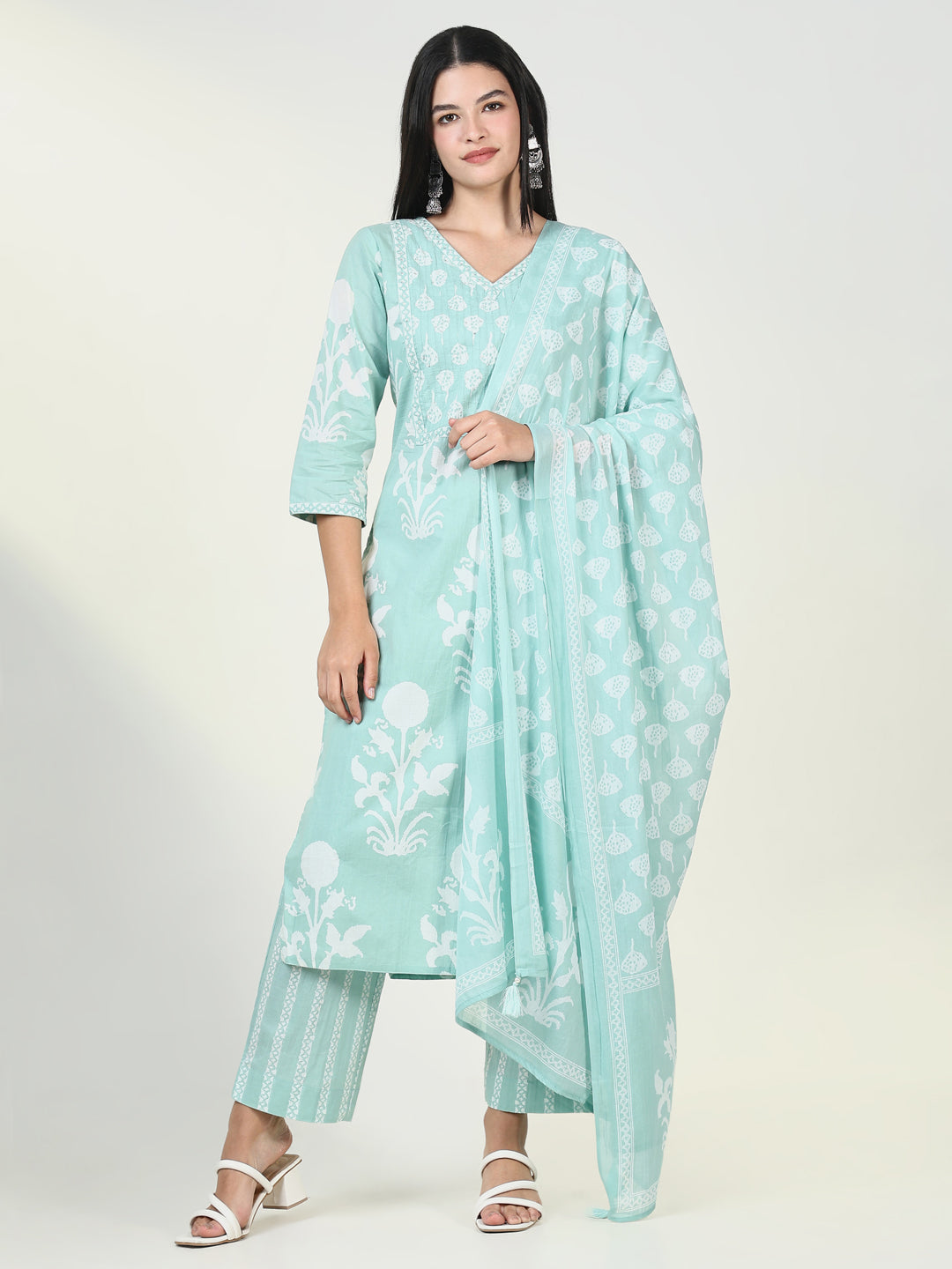 Women Graphic Sea Green Kurta Set with Dupatta