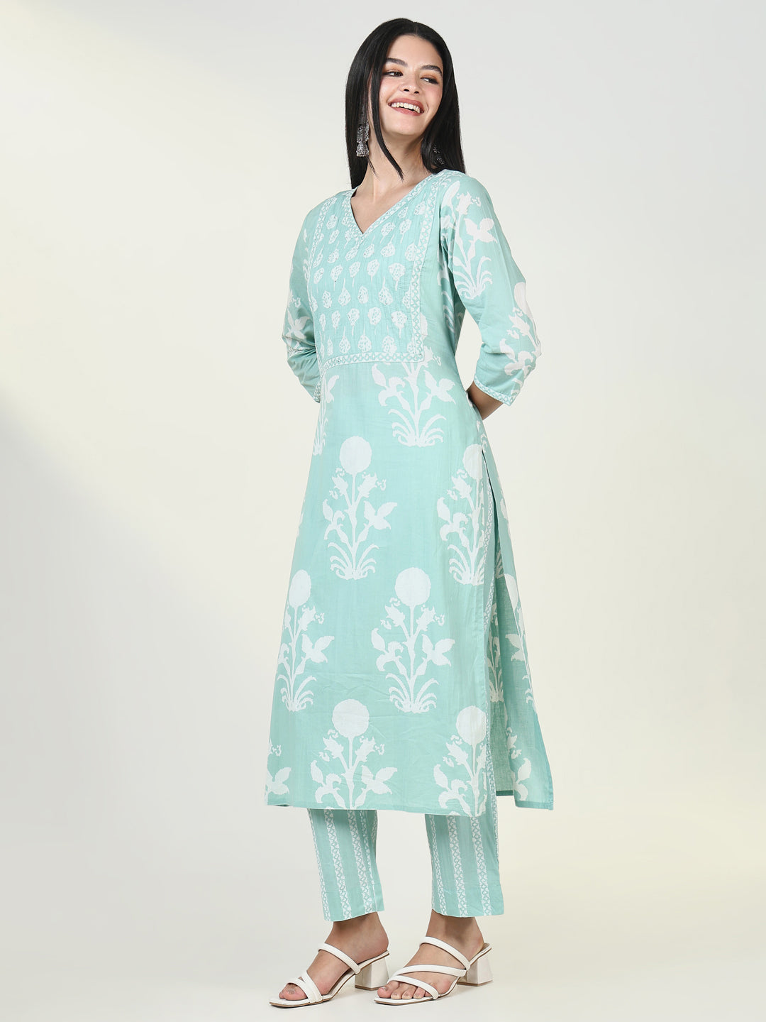 Women Graphic Sea Green Kurta Set with Dupatta