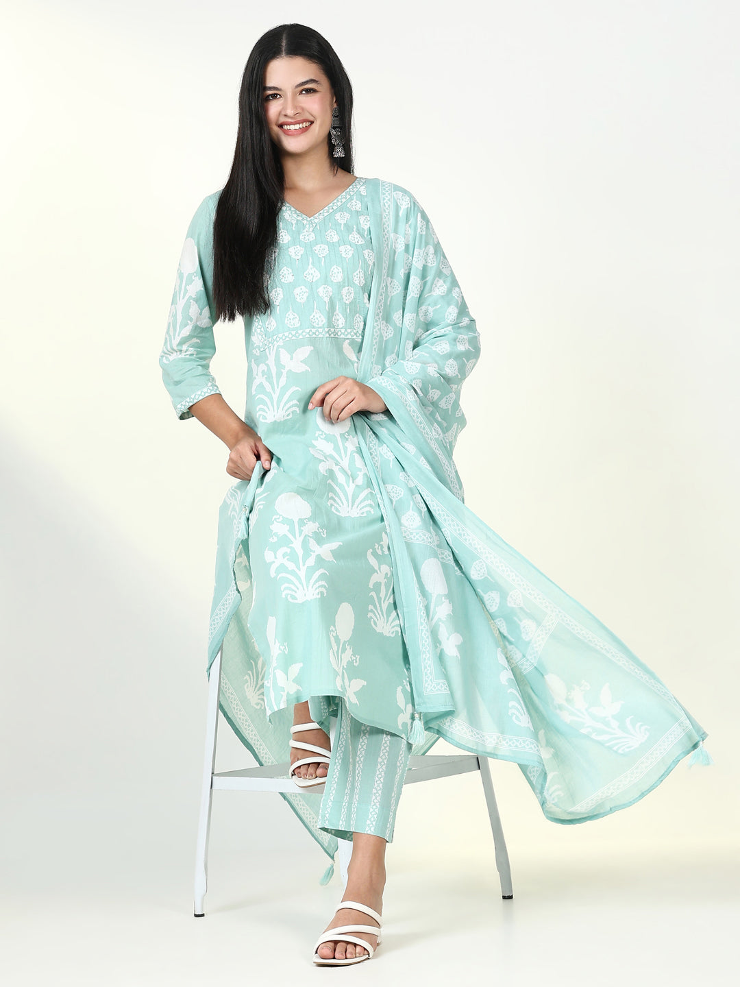 Women Graphic Sea Green Kurta Set with Dupatta