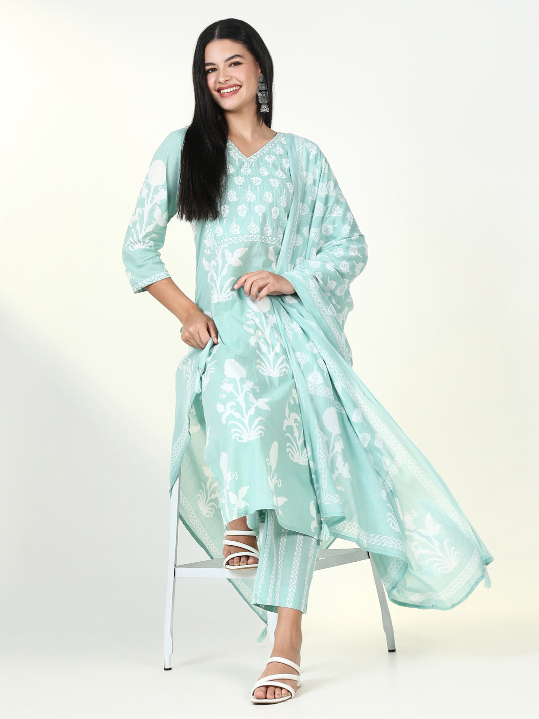 Women Graphic Sea Green Kurta Set with Dupatta