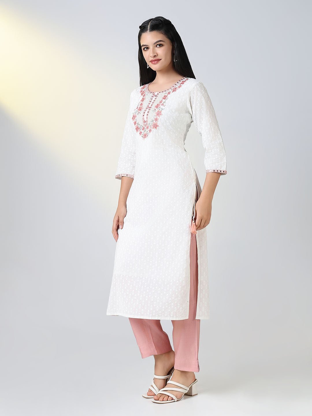 Women White Geometric Straight Kurta