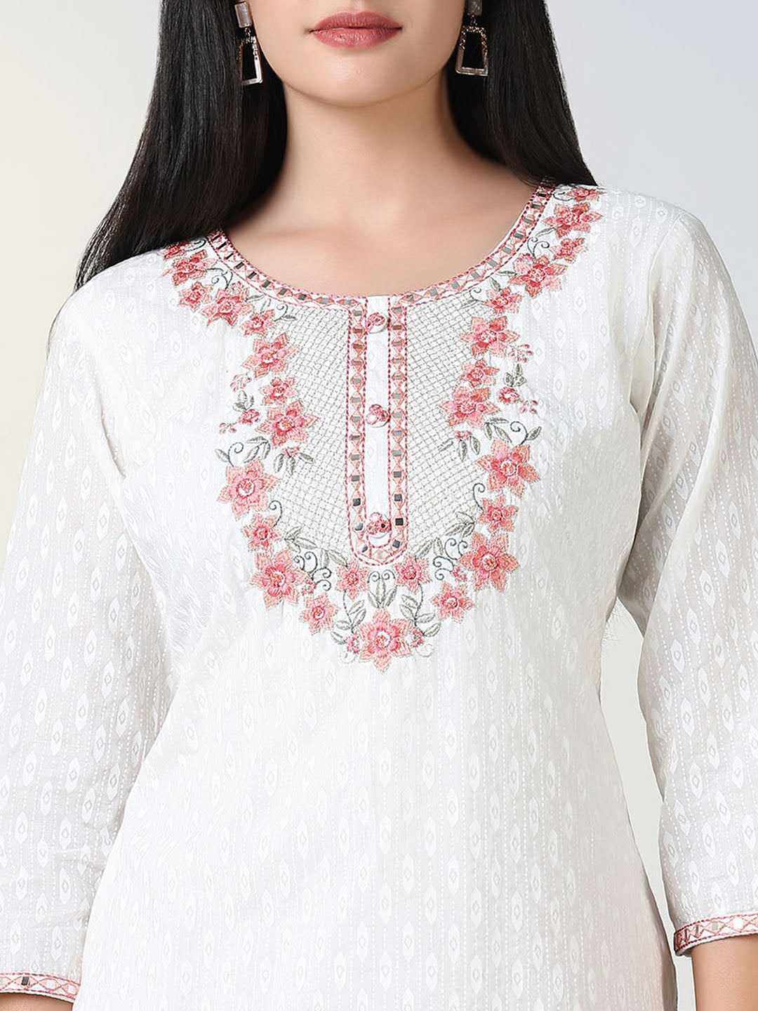 Women White Geometric Straight Kurta