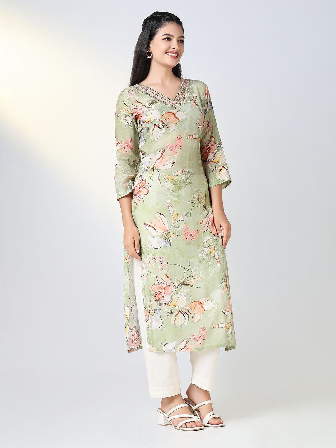 Women Green Floral Straight Kurta