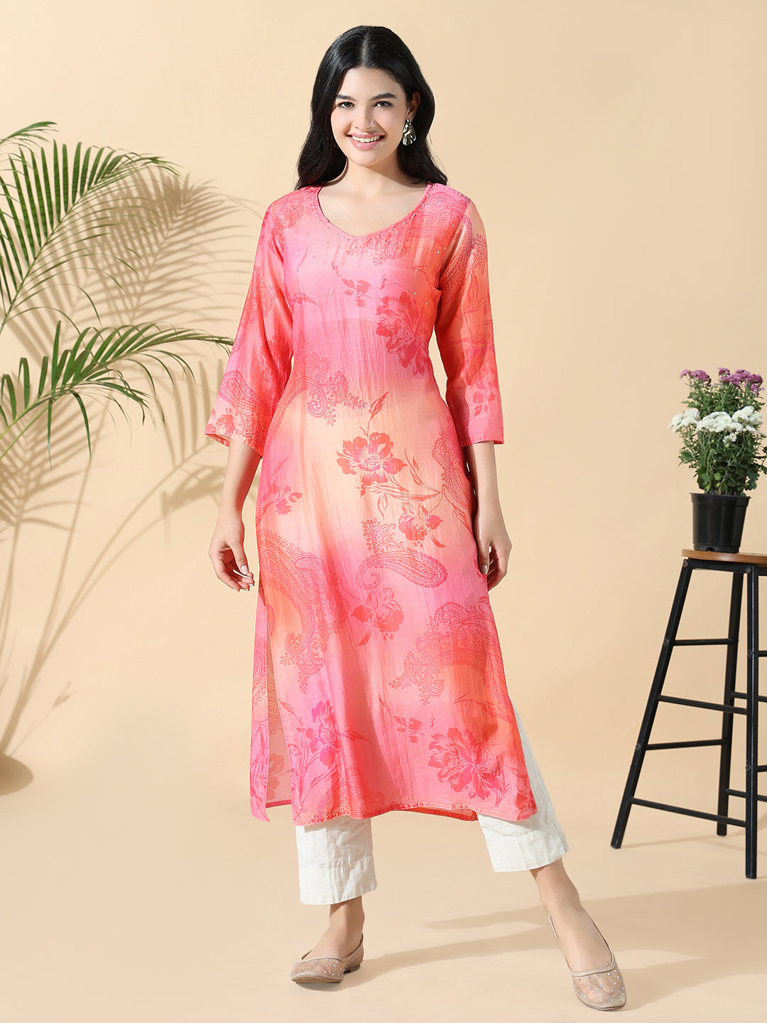 Women Pink Floral Cotton Straight Kurta