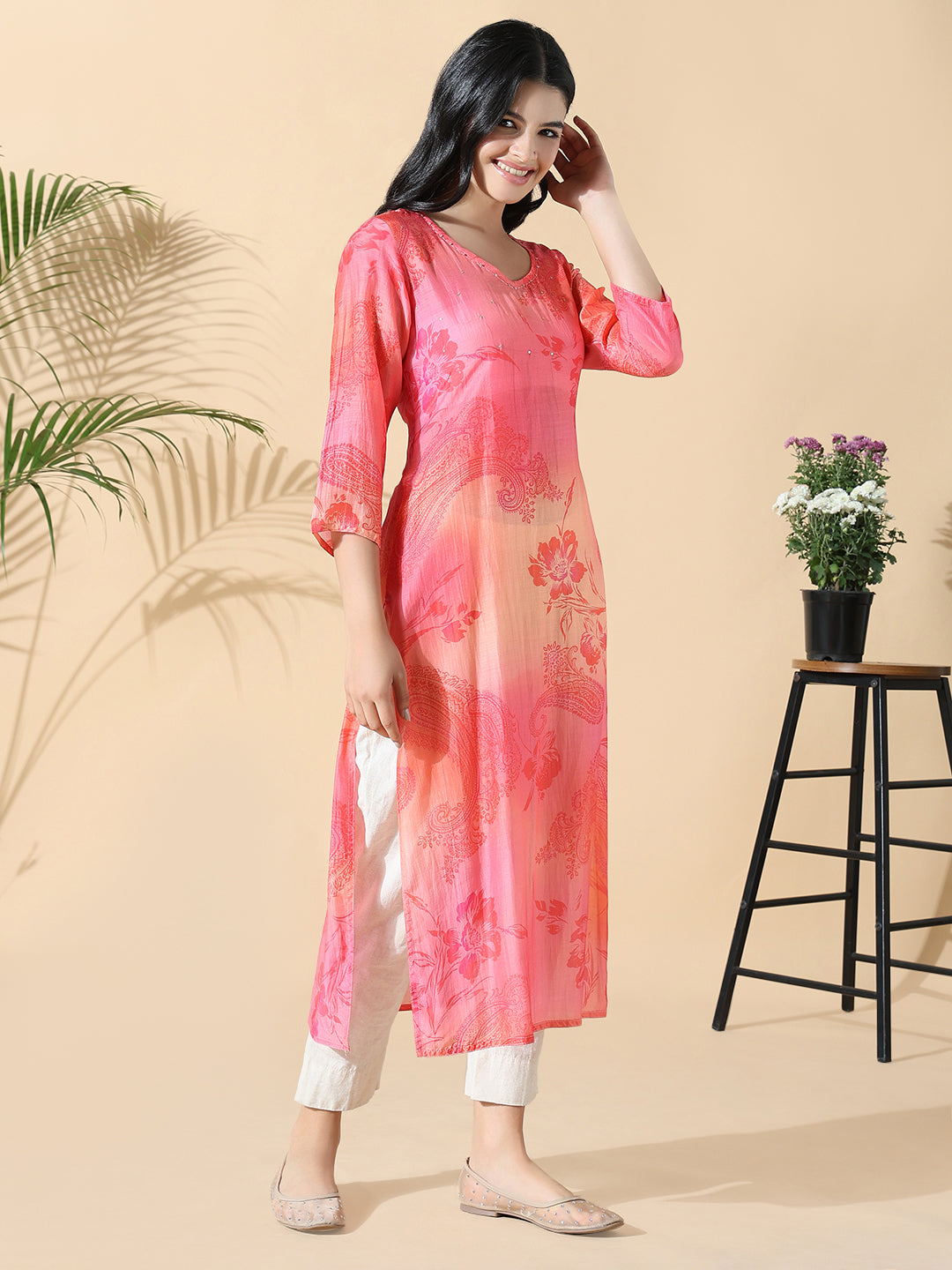 Women Pink Floral Cotton Straight Kurta