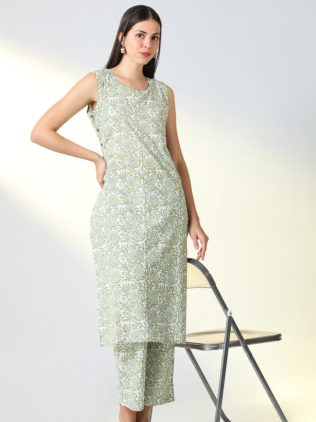 Women Green Floral Straight Kurta Set