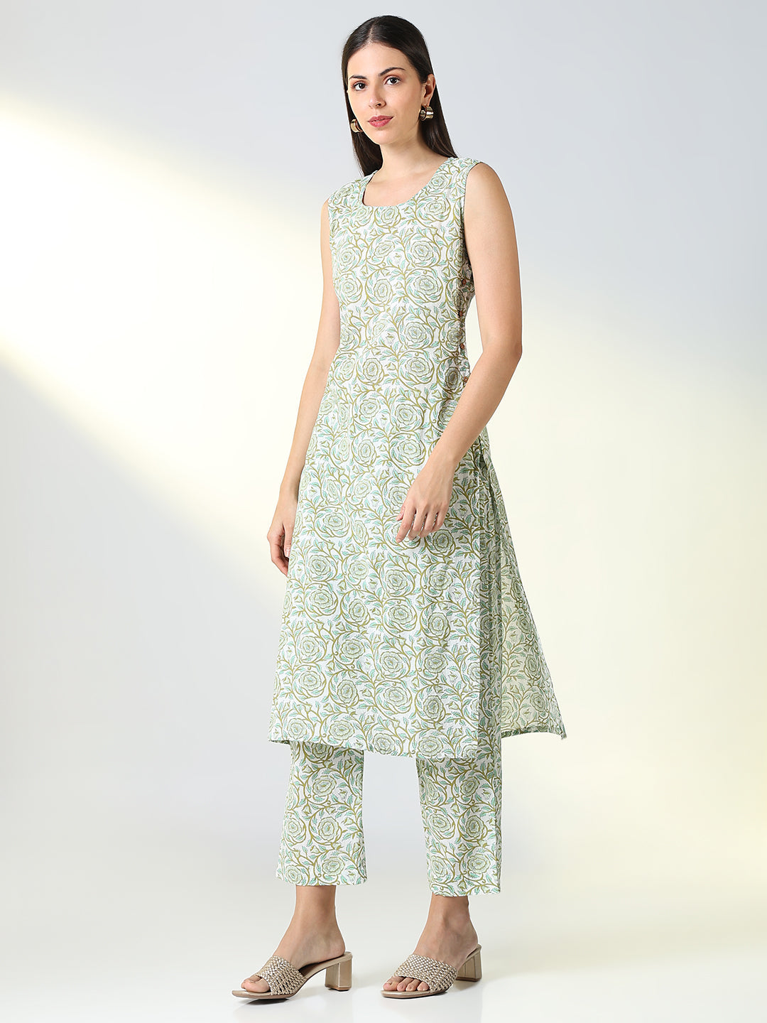 Women Green Floral Straight Kurta Set