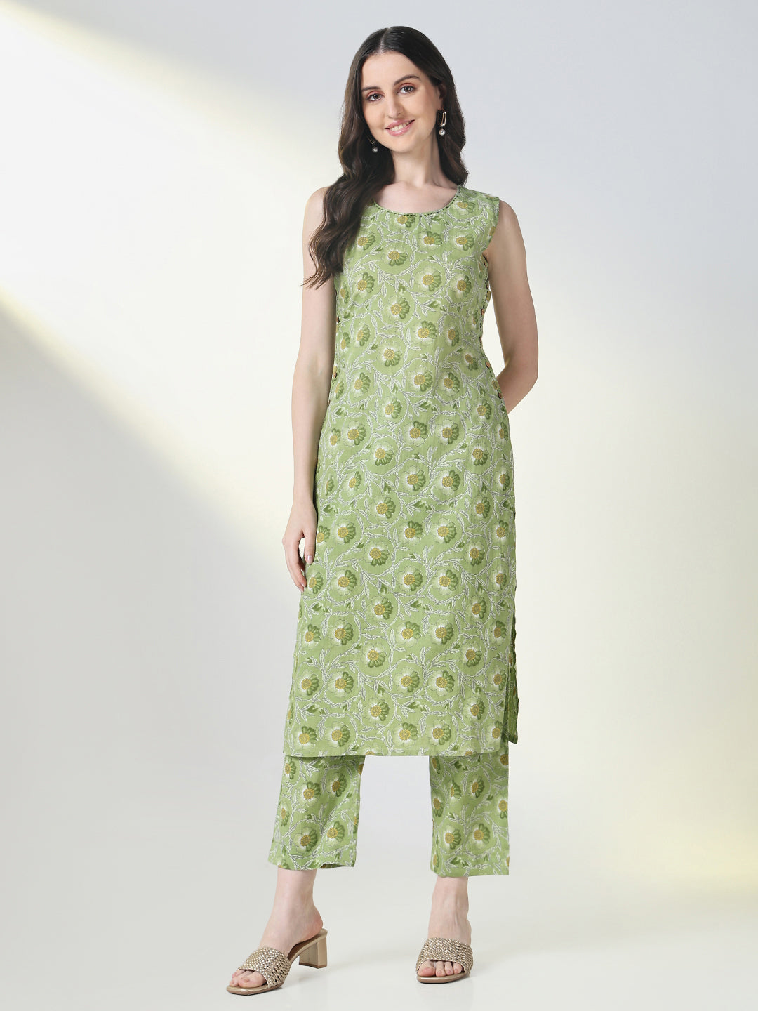 Women Green Floral Straight Kurta Set