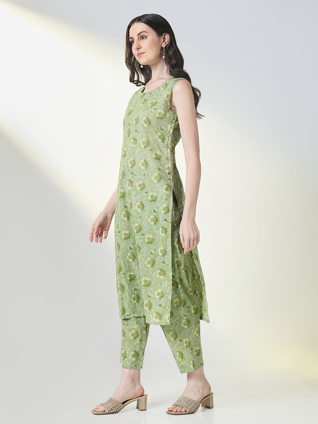 Women Green Floral Straight Kurta Set