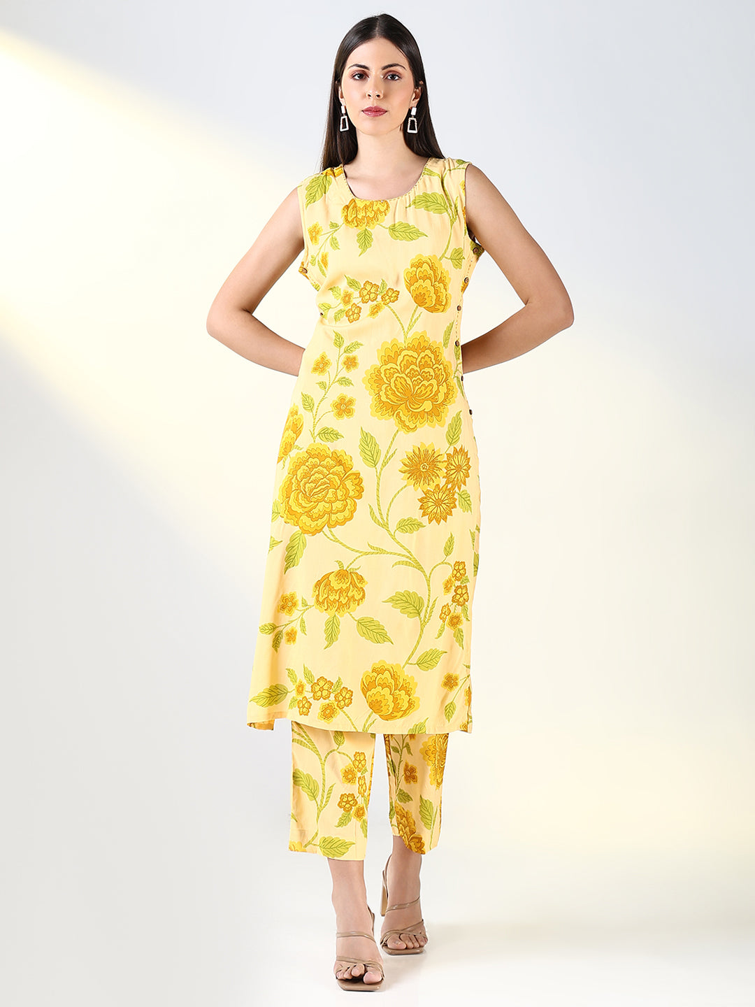 Women Yellow Floral Straight Kurta Set