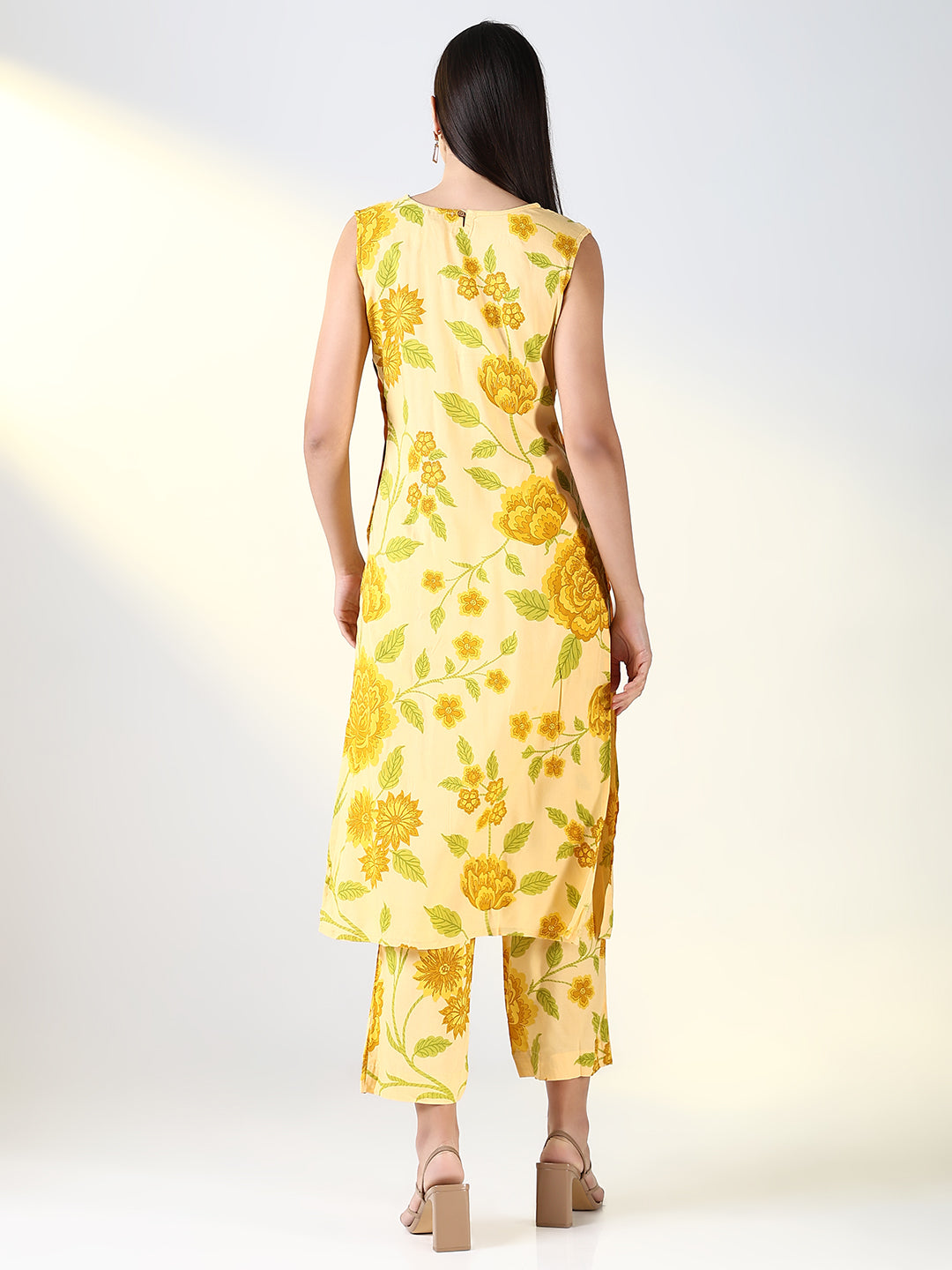 Women Yellow Floral Straight Kurta Set