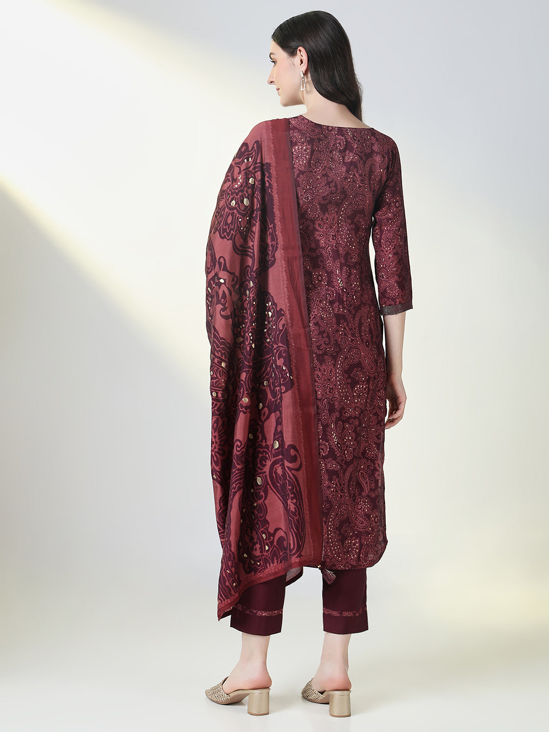 Women Maroon Paisley Straight Kurta Set with Dupatta