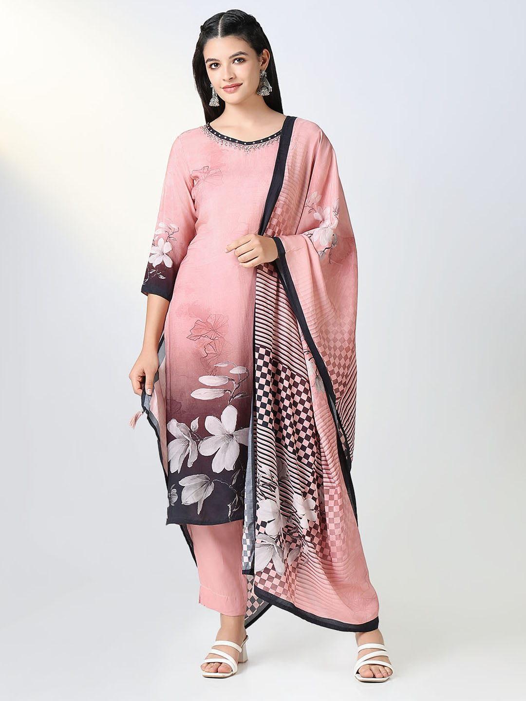 Women Pink Floral Straight Kurta Set with Dupatta