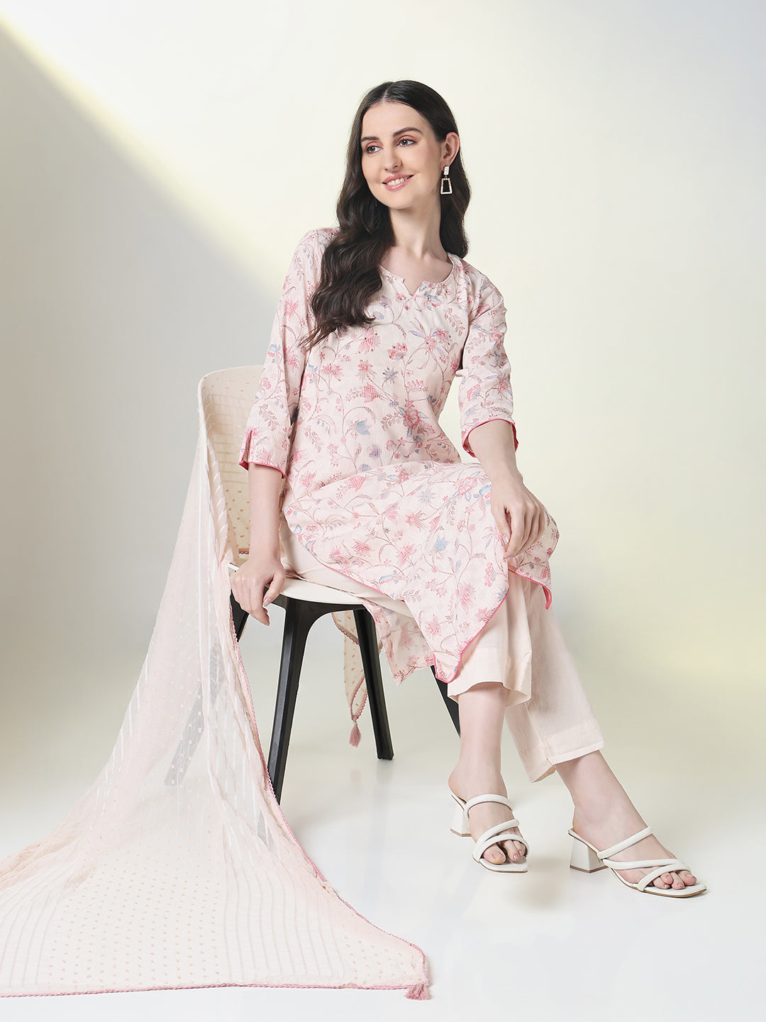 Women Pink Floral Straight Kurta Set with Dupatta