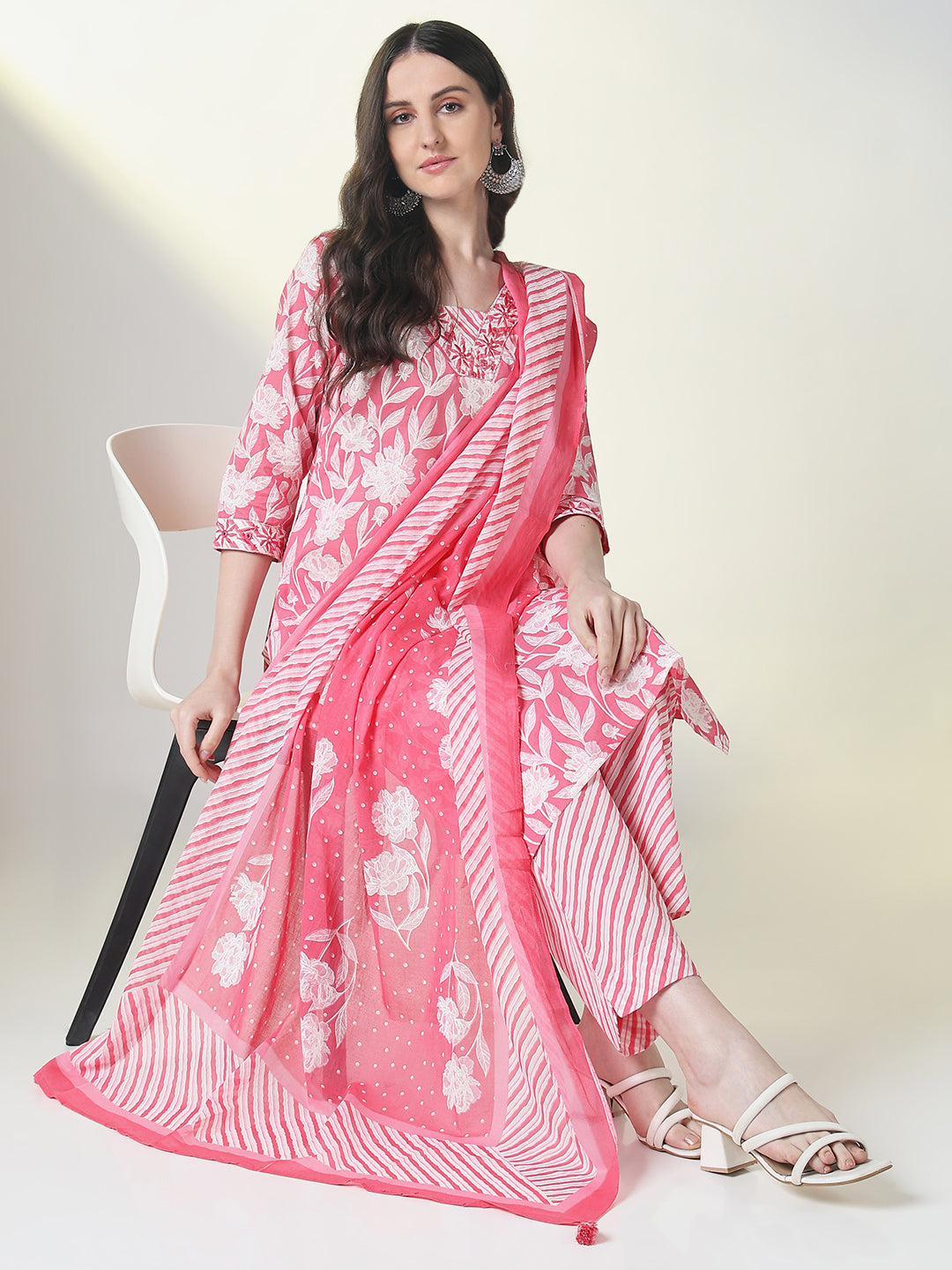 Women Pink Floral Straight Kurta Set with Dupatta