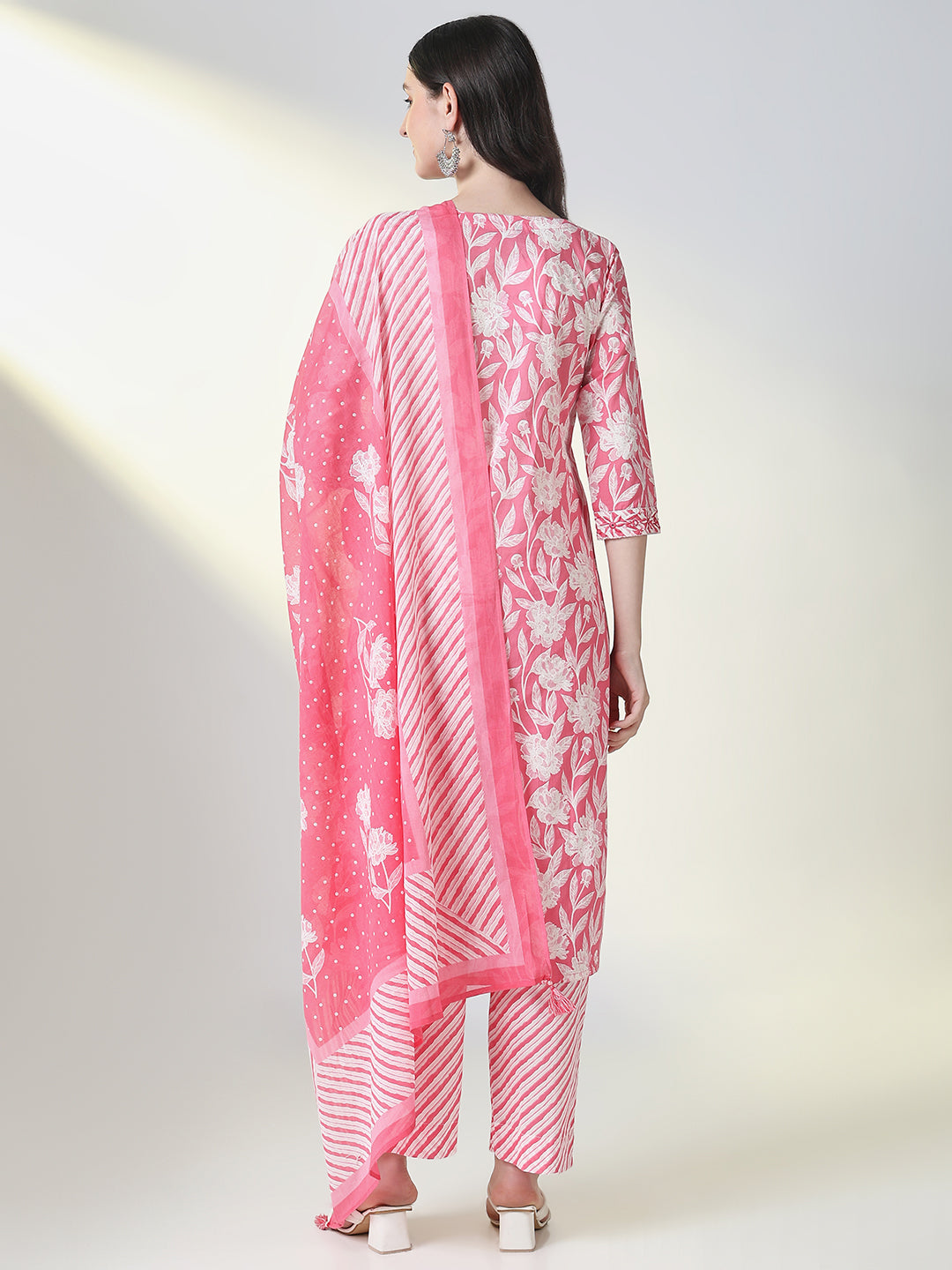 Women Pink Floral Straight Kurta Set with Dupatta