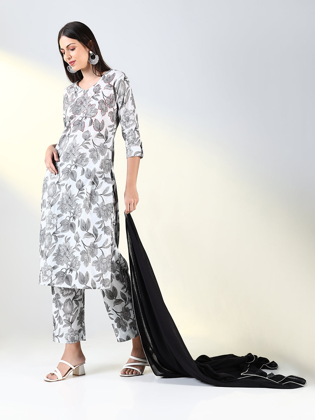 Women Grey Floral Straight Kurta Set with Dupatta