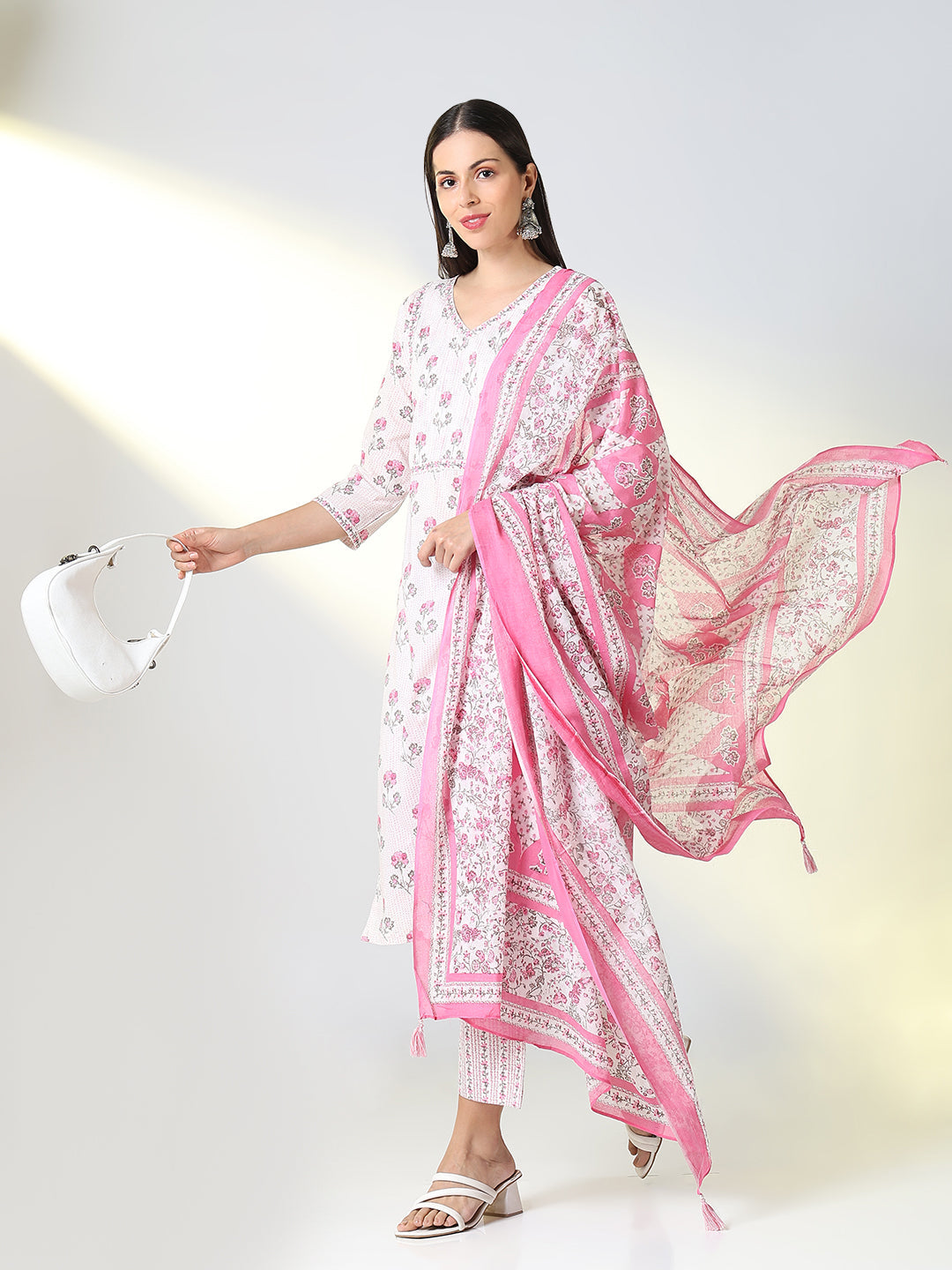 Women Pink Floral Straight Kurta Set with Dupatta