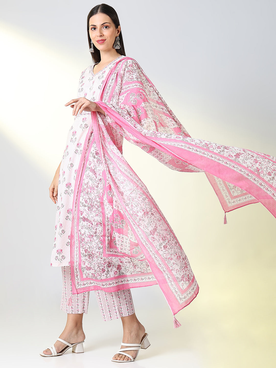 Women Pink Floral Straight Kurta Set with Dupatta