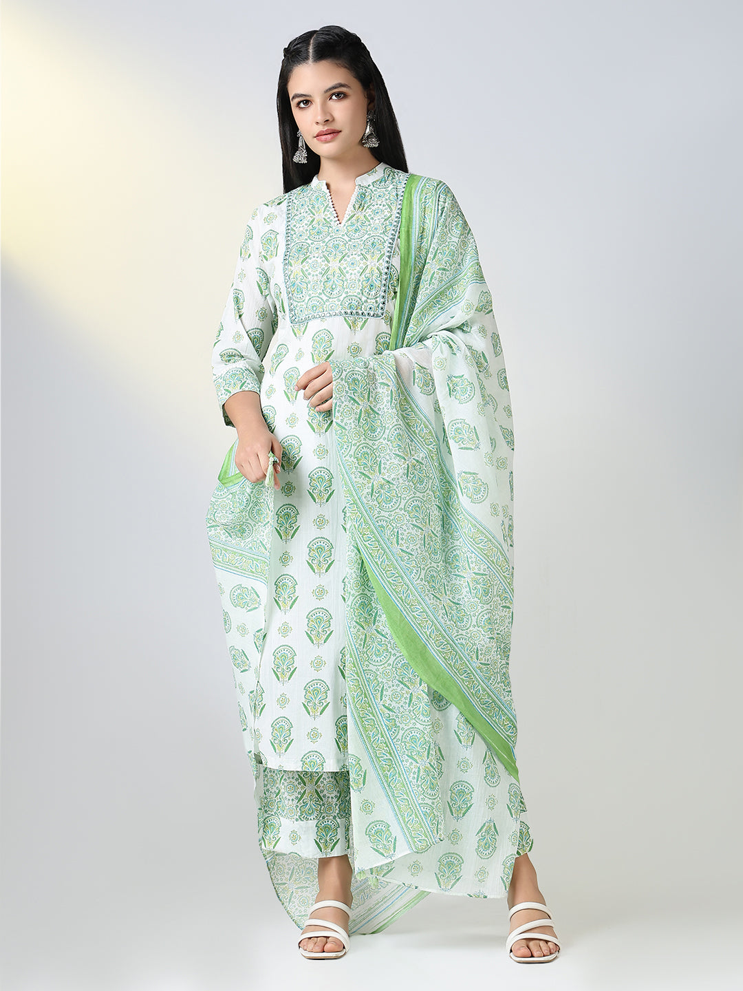 Women Green Block Print Straight Kurta Set with Dupatta