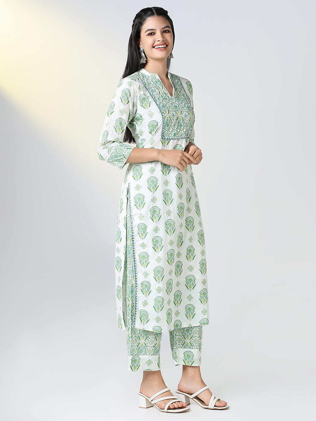 Women Green Block Print Straight Kurta Set with Dupatta