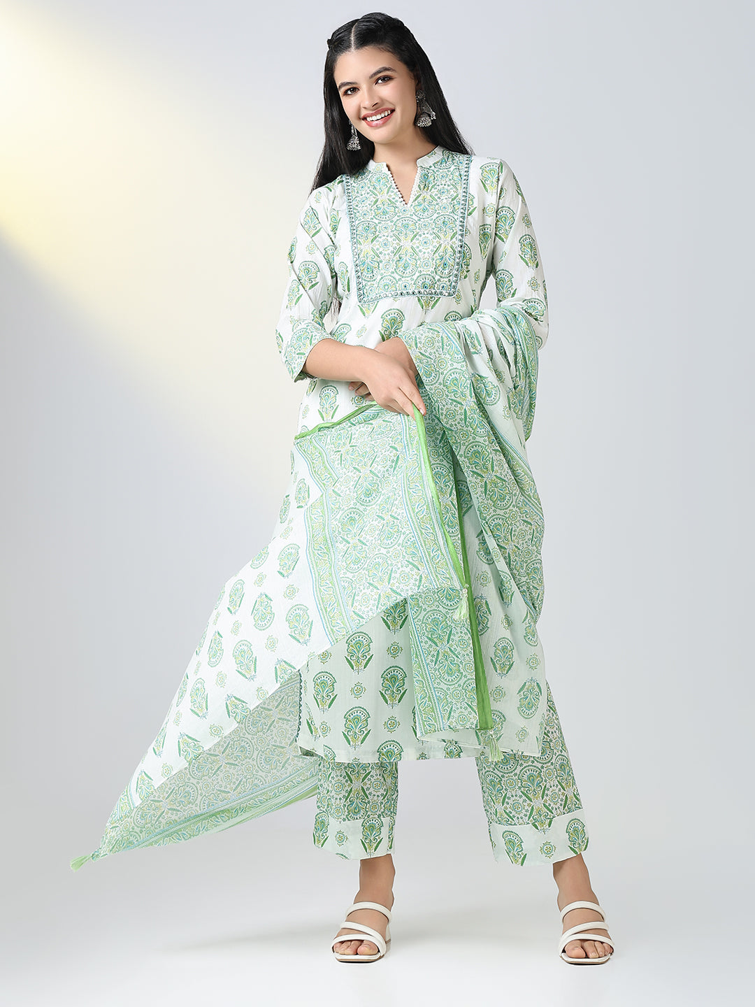 Women Green Block Print Straight Kurta Set with Dupatta