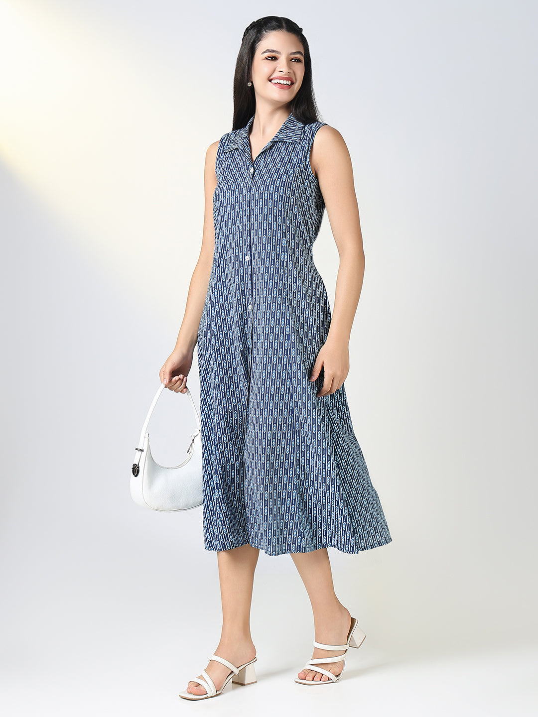 Women Blue Striped Sleeveless A Line Dress