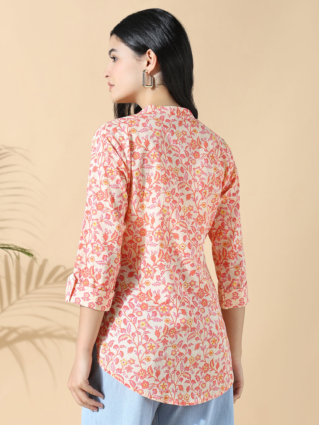 Women Mandarin Collar Floral Peach Straight Kurti