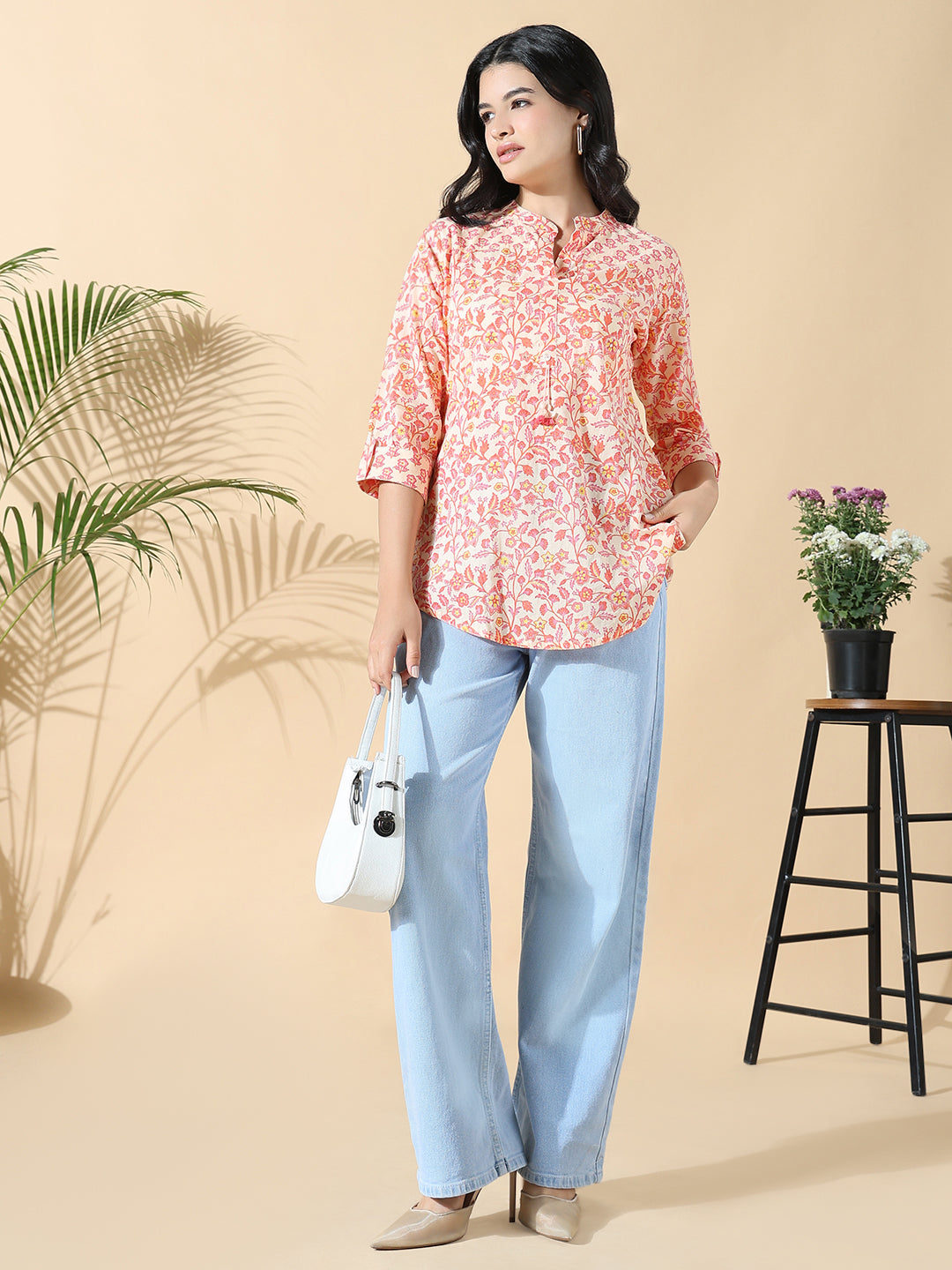 Women Mandarin Collar Floral Peach Straight Kurti