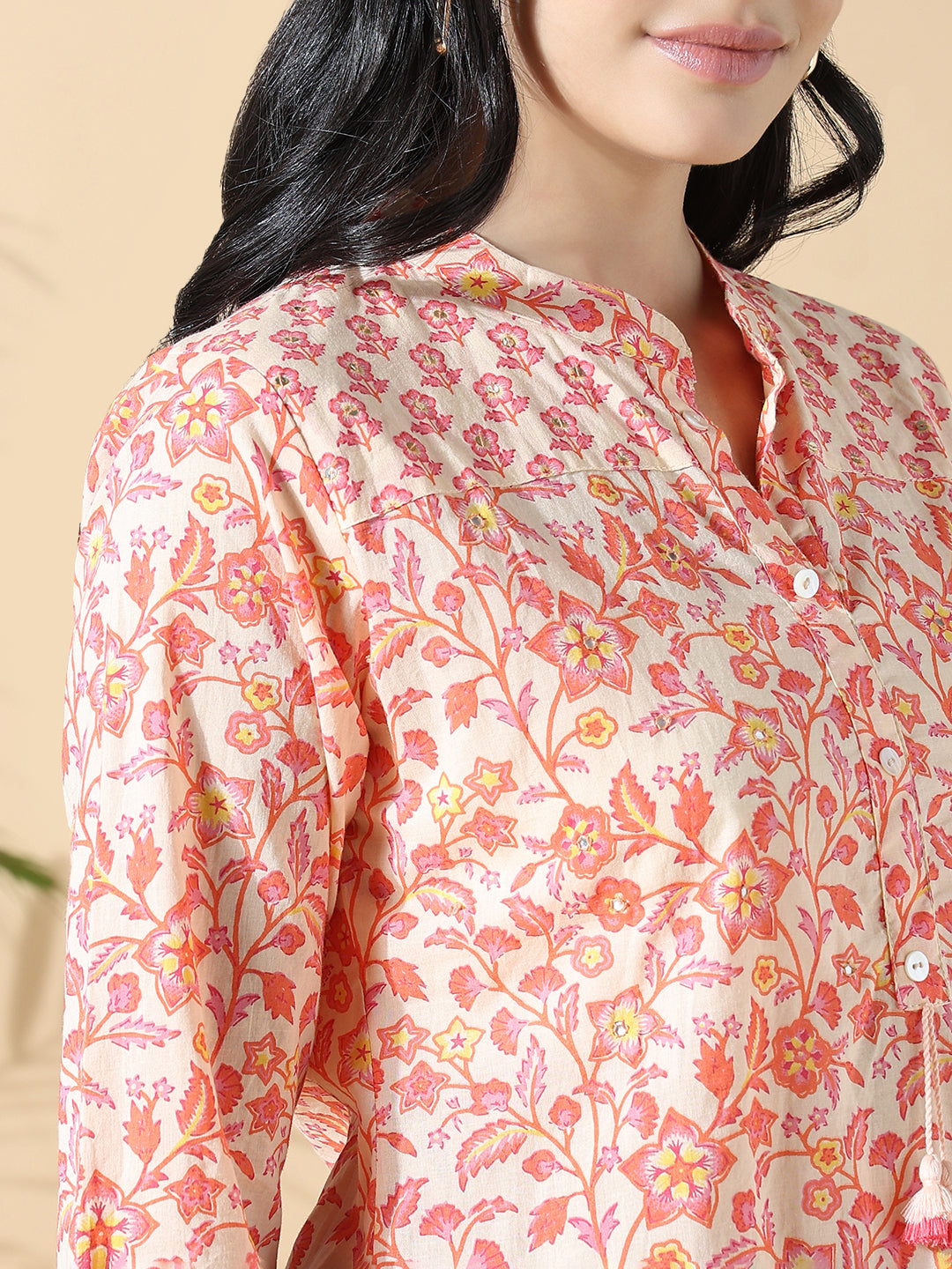 Women Mandarin Collar Floral Peach Straight Kurti