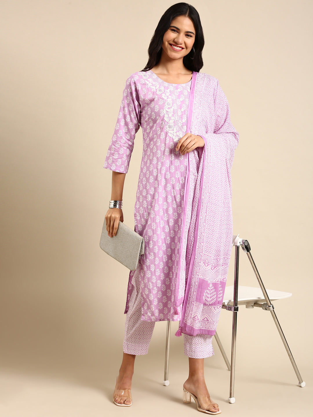 Women Graphic Purple Straight Kurta Set with Dupatta